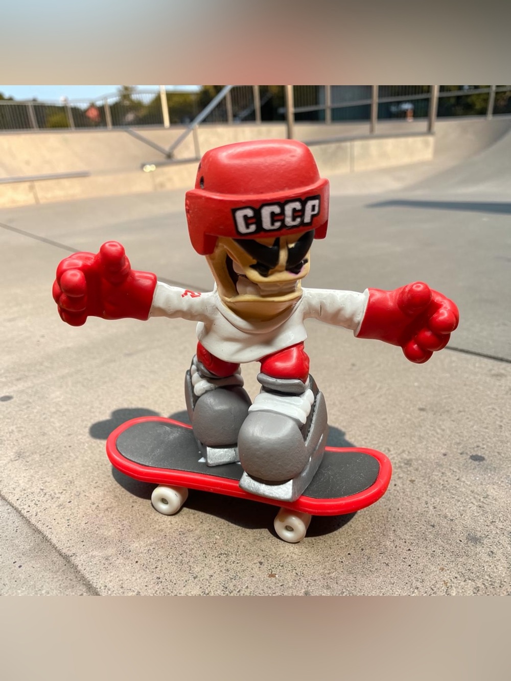 Vintage Tech Deck Dudes Figure Sergei #033 ( CCCP Hockey Player 2004